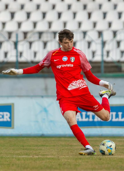 Виктор Довгый