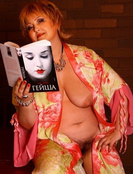 Мамка без трусов