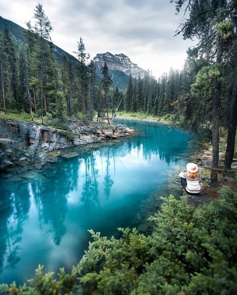 EFB47BFF-5294-462C-892C-A50785947B48