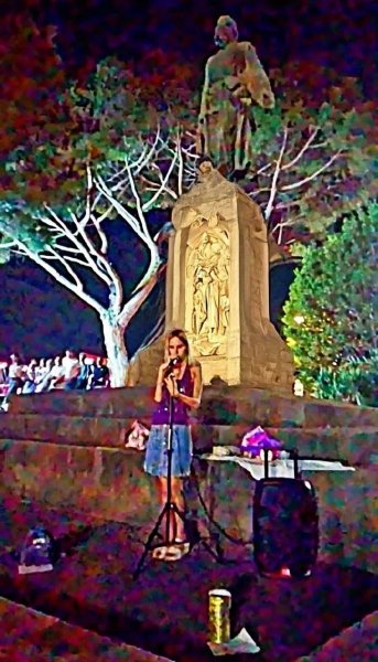 Возле памятника25обработка