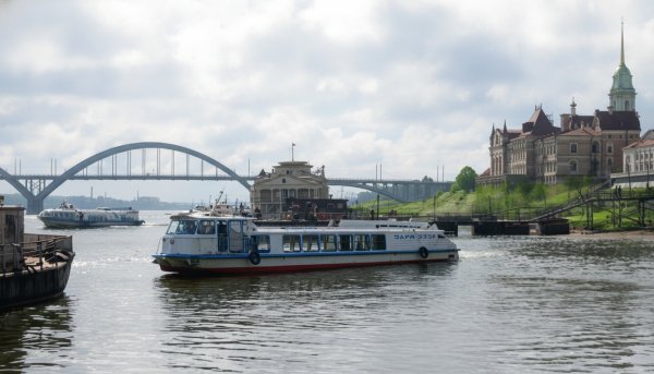 Рыбинская Мошка, возила через р. Волга