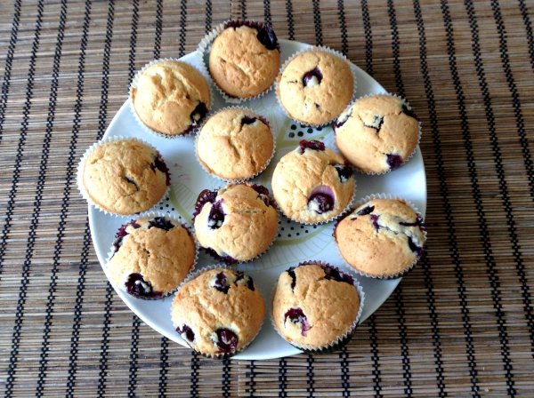 Маффины с целой голубикой
