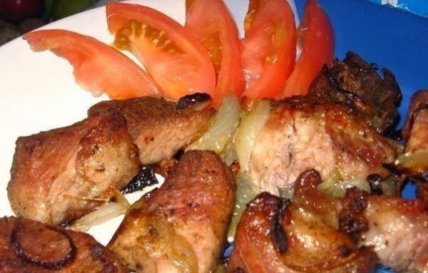 Мясные рулетики с помидорами