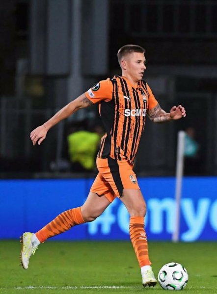 Егор Назарина