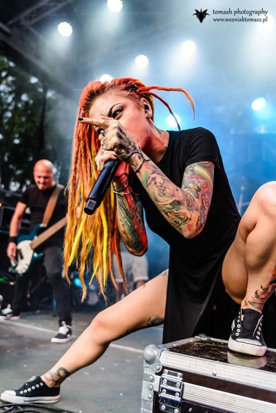 lena ruki nozh necy - zarazhennyj dozhdq