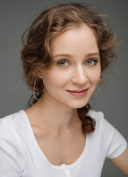 Анна Саклакова