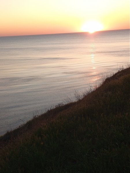 Анапа. Закат на море. Высокий берег