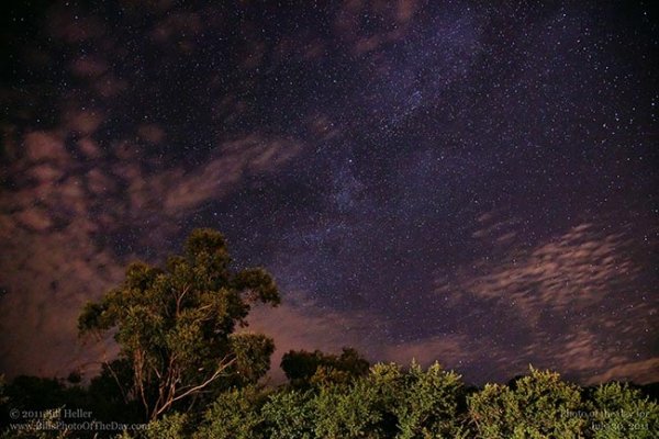 Milky-Way-from-the-mountains-above-Santa