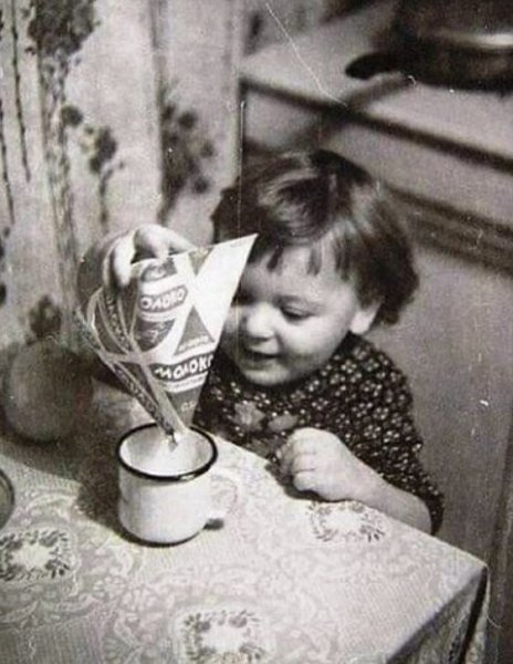 Пейте дети молоко будете здоровы, молочко из треугольника