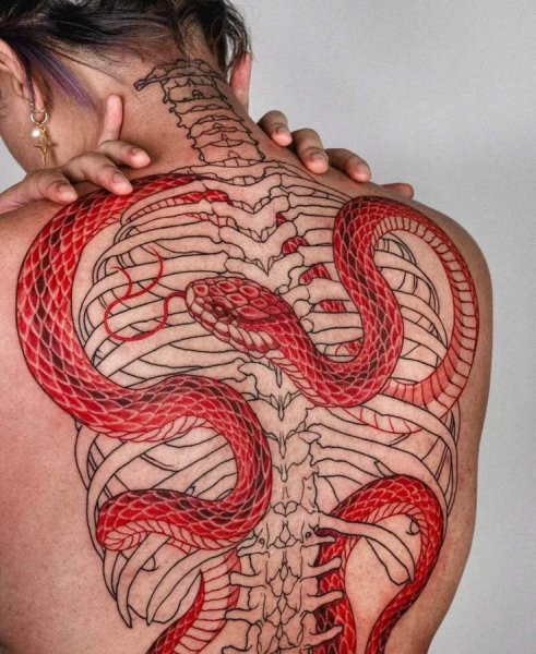 Красные узоры