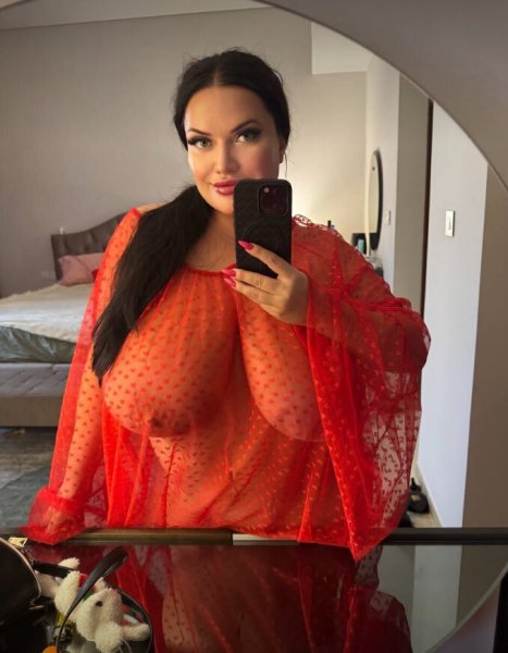 Ольга Зайцева без лифчика