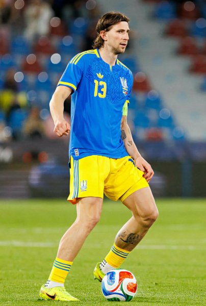 Илья Зaбарный