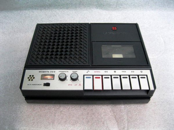 Кассетный магнитофон Весна 323