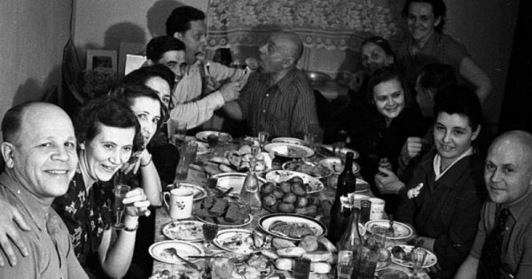 Советские застолья были полны явств