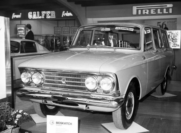 Москвич-426