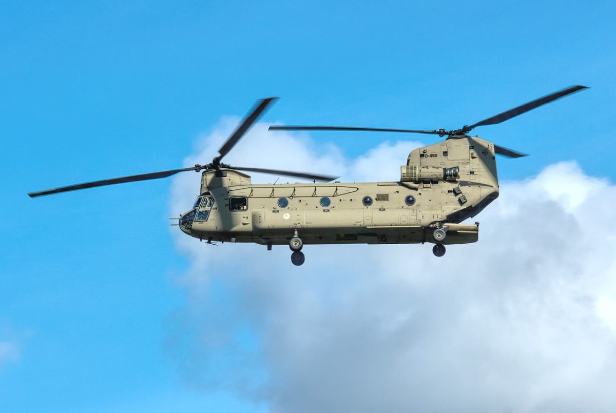 helicopter, military, transport, cargo, tandem rotor, flight, sky, machine, blue sky, propeller, aviation, blue, chinook, powerful, military aircraft, versatile, lift capacity, reconnaissance, nature, logistics, modern transport, deep sound