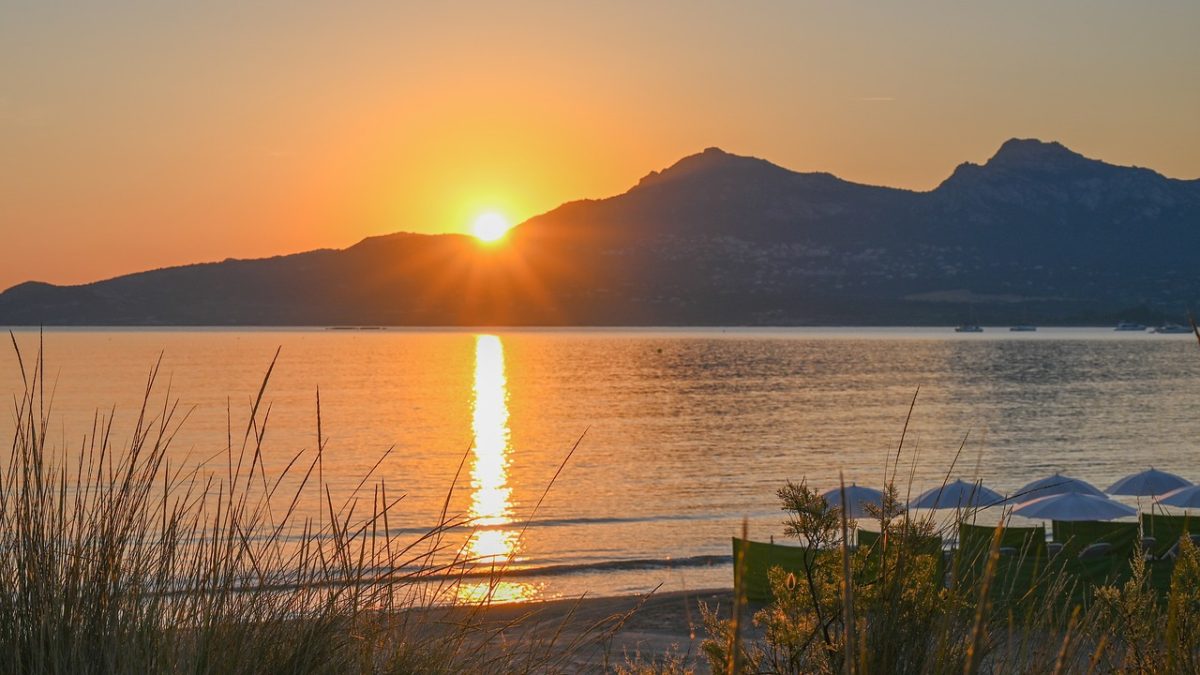 sunrise, corsica, sea, morning, beach, mountains, shadows, nature, landscape, water, light, sun, sky, bay, tourism, summer, relaxation, early morning, resort, sun rays