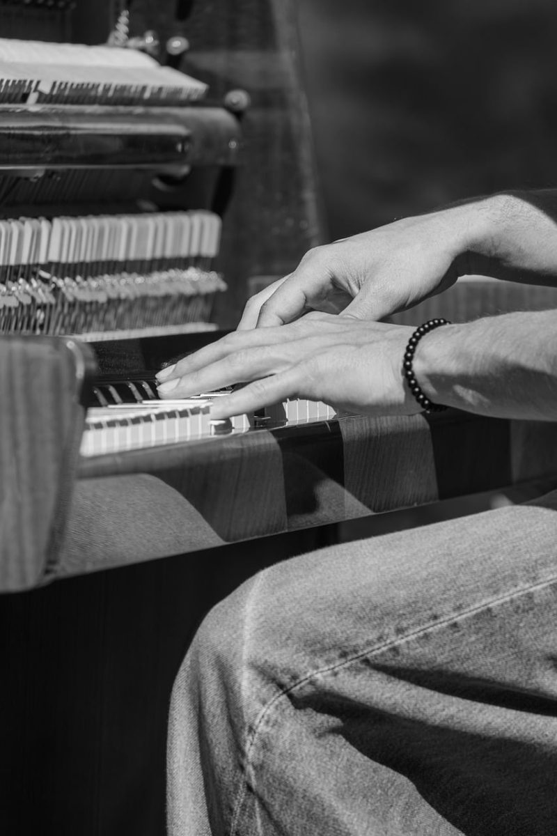 piano, music, man, hands, playing musical instrument, black and white photo, musician, string instruments, shutter speed, details, piano keys, touch, talent, musical performance, concentration, acoustics, close-up, precise fingers