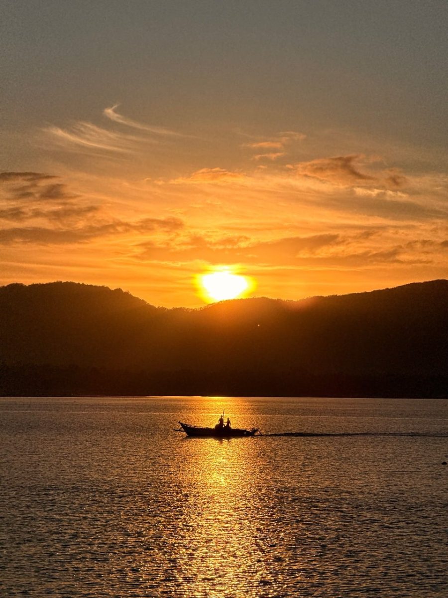 sunrise, nature, mountains, sun, sea, shadow, beach, clouds, horizon, outdoors, boating, rowing, rowboat, sunset, silhouette, boat, calm, peace, peaceful, dawn, reflection, Western Visayas, Philippines, Pandan