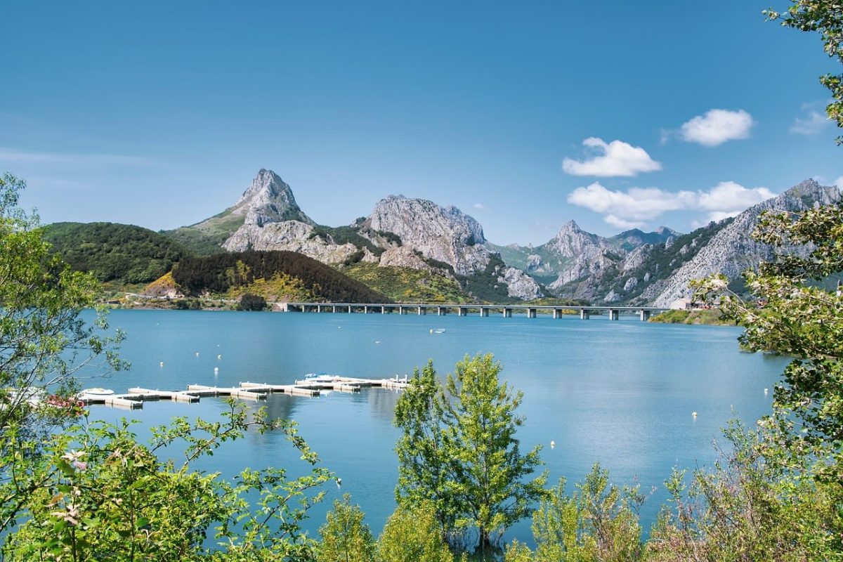 nature, lake, mountains, sky, clouds, blue, bridge, landscape, spain, greenery, scenic, hot day, clear water, summer day, sunny, tourism, viewpoint, heritage