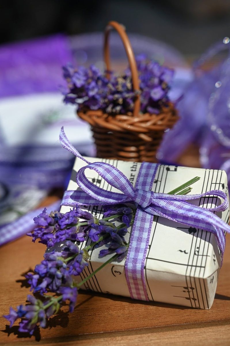 lavender, gift, wrapping paper, purple, ribbon, aromatic, basket, rustic, decoration, dried lavender, wedding favor, elegant, floral, festive, craft, handmade, leaf, sheet music, celebration gift