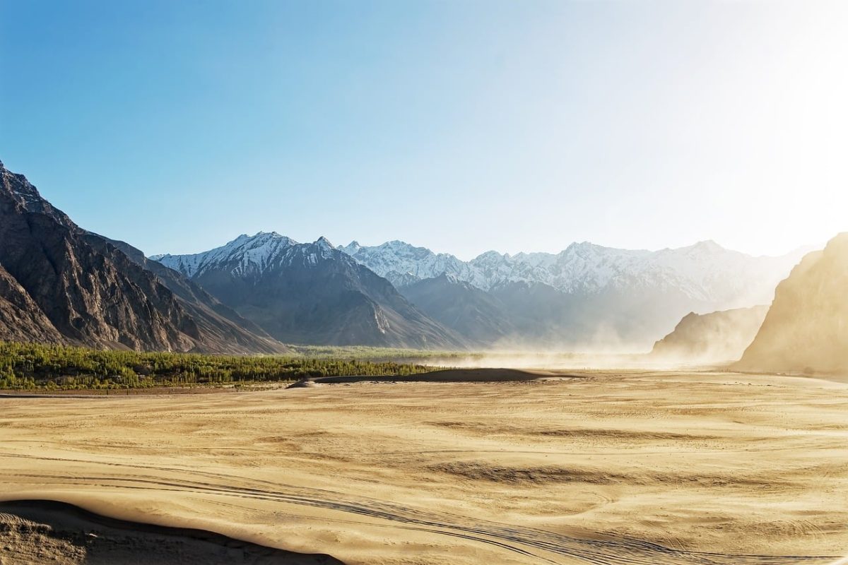 mountain, desert, valley, light cloud, karakoram, green strip, dry, sun, sky, sand, light, dune, pakistan, stream, rock, gray, landscape, outdoor, view, strong, sand color