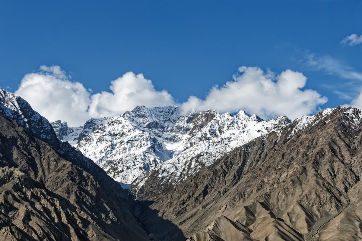 mountains, snow, landscape, mountain range, clouds, gilgit-baltistan, pakistan, karakoram mountains, blue sky, natural scenery, nature, high mountains, landscape photography, sense of peace, mountain scenery, beauty of nature, trekking destination, travel photography destination, topographic features, tourism