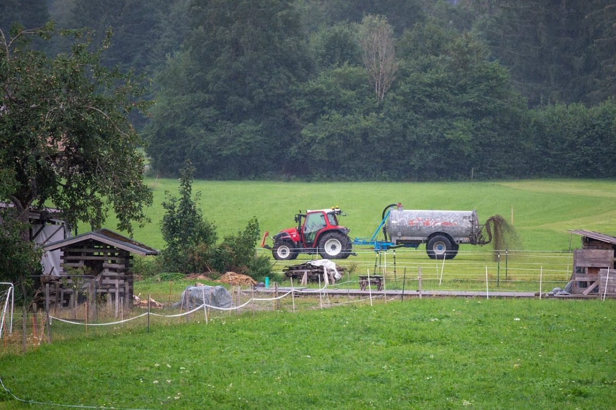 tractor, manure tank, nature, field, agriculture, rain, grass, fence, tractor driver, rural, farm, mountains, green, dairy cattle, wet, cloudy, eco-friendly, spreading, village, land management