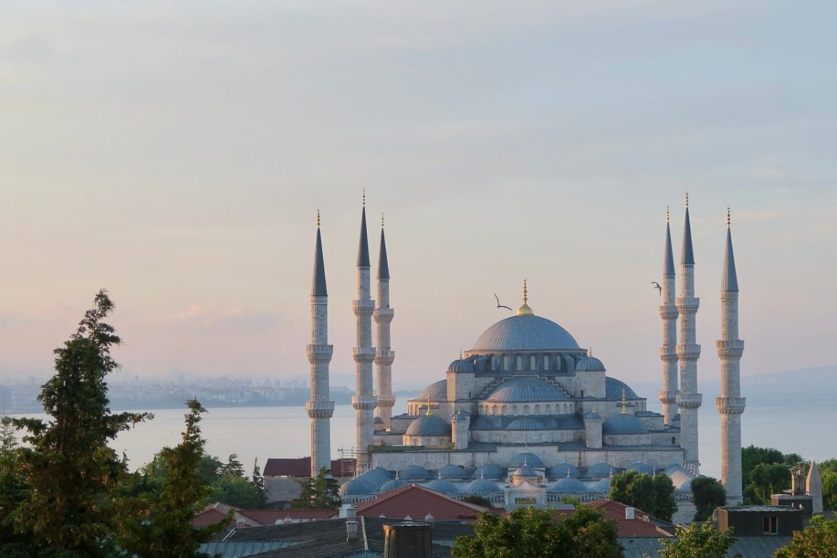 turkey, istanbul, prayer, mosque, architecture, minaret, dome, history, culture, view, cityscape, islam, religion, light, pilgrimage, nature, tourist, sunrise, medieval, tourism, historic building, landmark