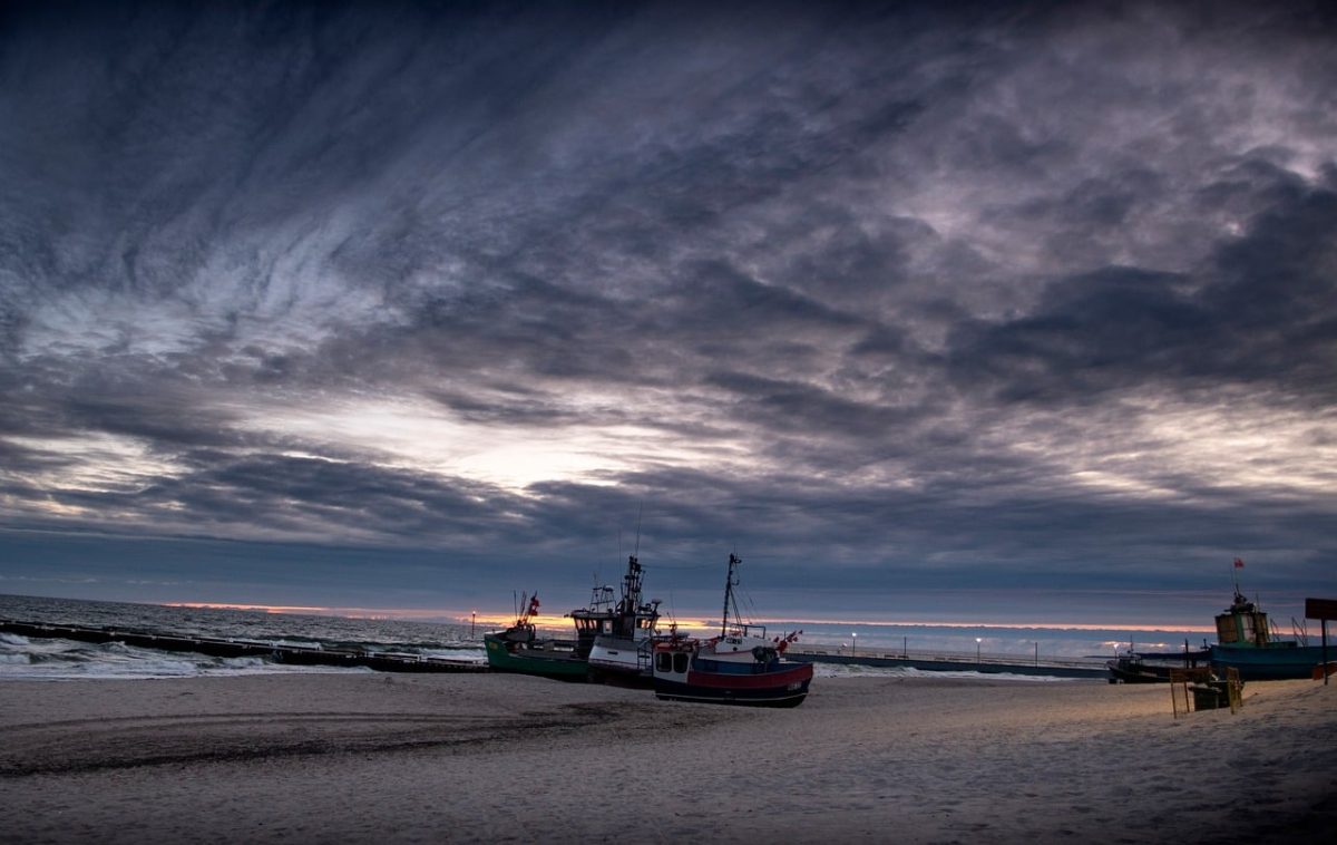 beach, sea, boat, evening, clouds, sand, summer evening, fishing boat, horizon, vacation, scenery, calm, dawn, coast, light, dark, dawn on the beach, cloud formation, landscape, evening atmosphere
