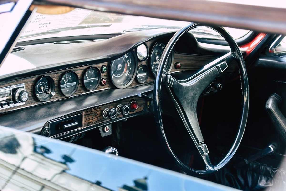 vintage, classic car, dashboard, steering wheel, retro, speedometer, car interior, nostalgia, control panel, classic design, antique vehicle, instrument panel, wood trim, retro car, vintage vehicle, automobile, vintage interior, historical car, old car, cars