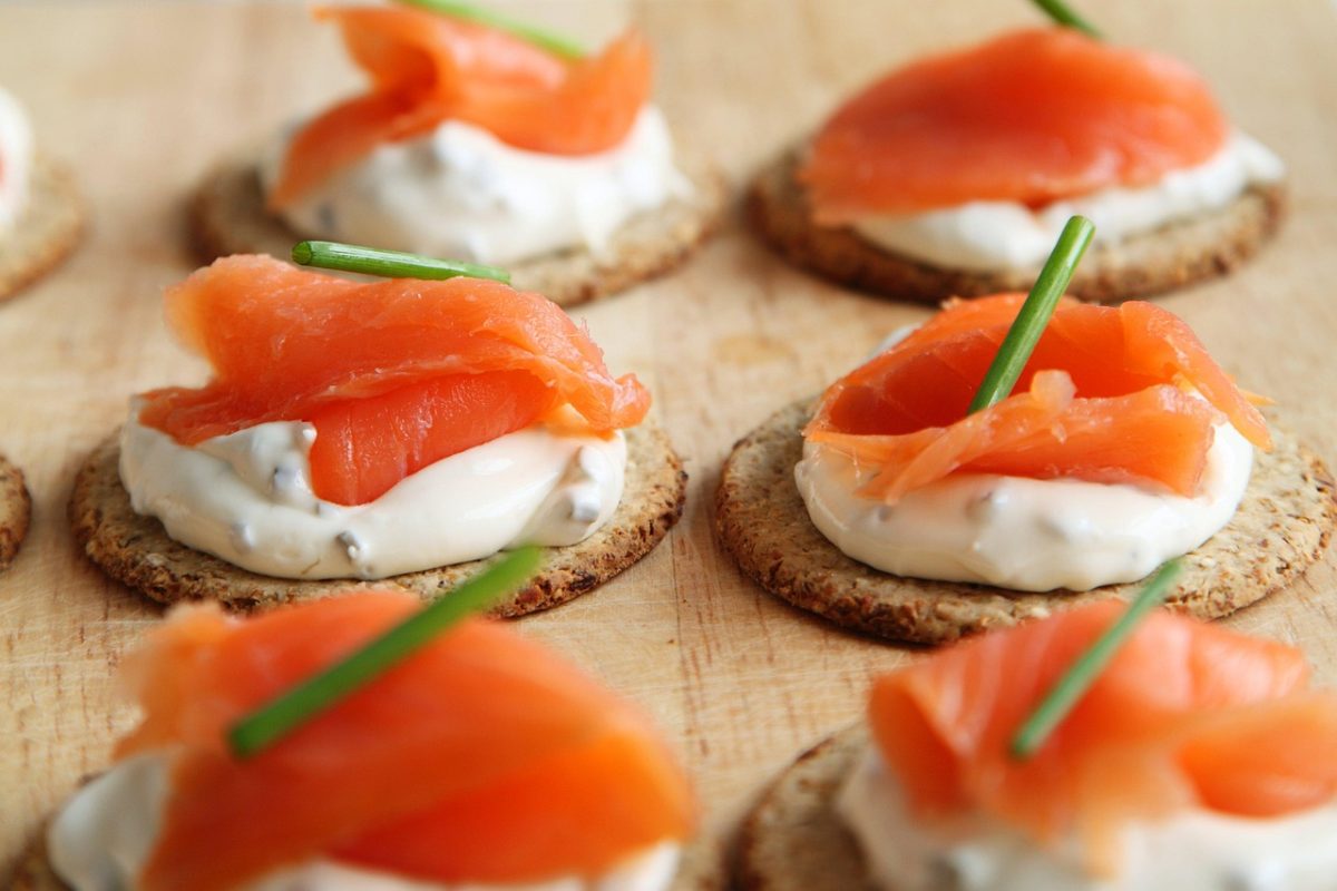 canape, nature, salmon, appetizer, crackers, cuisine, delicious, fish, food, gourmet, meal, raw, seafood, snack, starters, smoked salmon, hors d'oeuvres, food photography