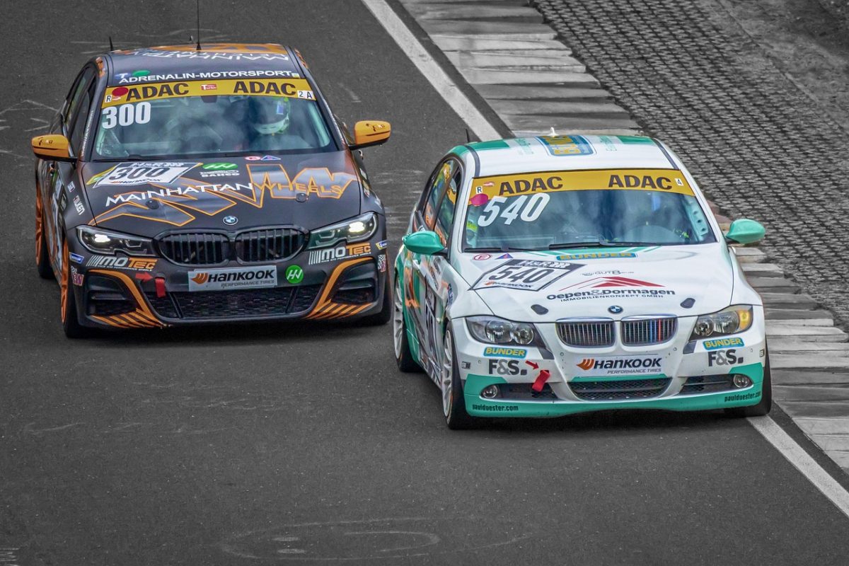 car racing, race car, race track, motorsport, racing