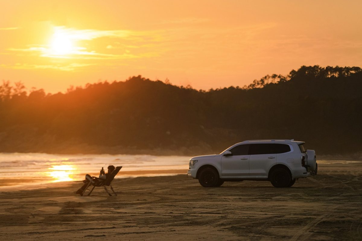 tank 500, gwm tank, great wall motor, tank suv, suv, automotive, the scenery, 4×4, outdoor, car wallpaper, lifestyle, car culture, camping, laid back, waterside, 日落