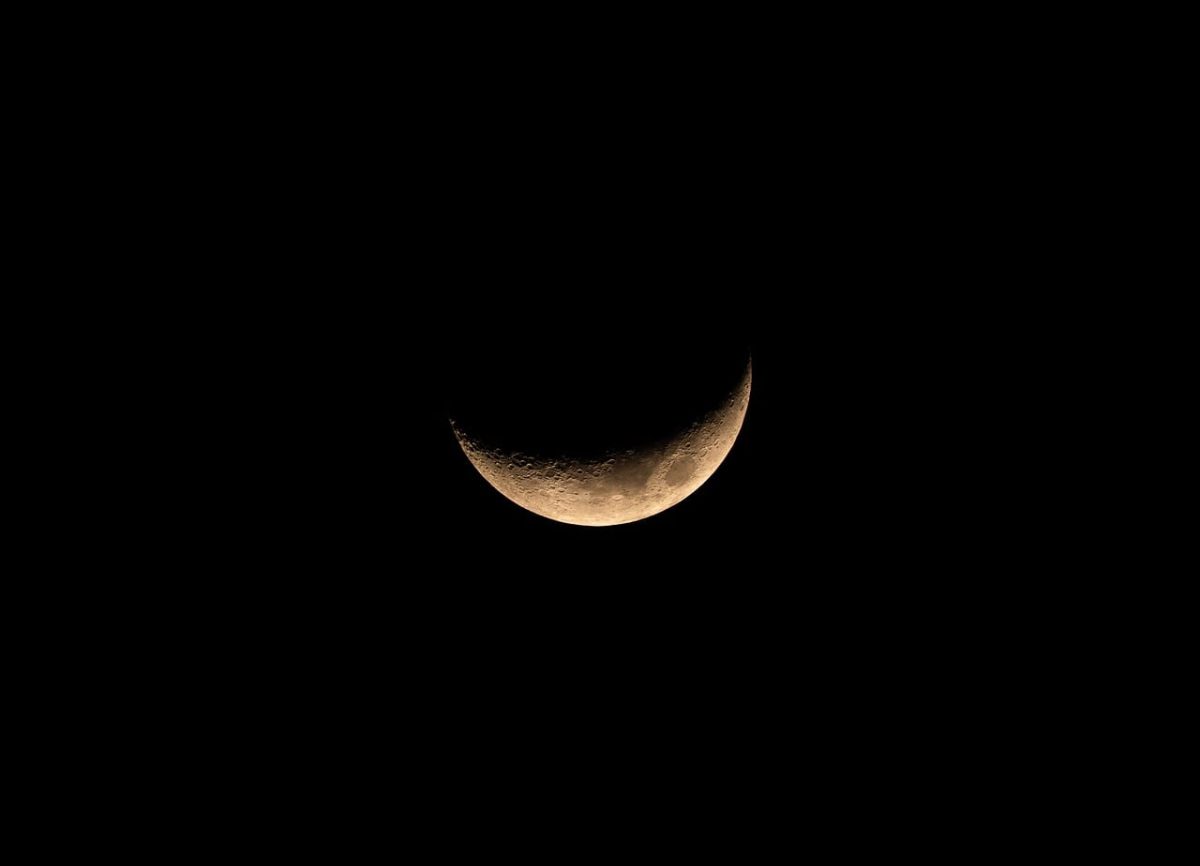 half moon, moon, night, nature, space, sky, astronomy, moonlight, crater, celeste, lunar, silence, crescent, atmosphere