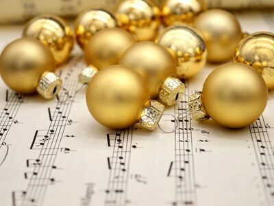 grades, sheet music, christmas, christmas motif, golden christmas tree balls, christmas carols, christmas music, advent, advent season, christmas time, christmas decorations, christmas singing, notenblatt, golden christmas baubles, christmas tree decorations, hd background, advent singing, music, advent songs, make music, christmas concert, christmas background