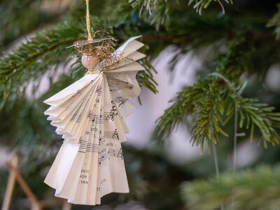 angel, christmas, christmas tree, fir tree, christmas tree decorations, christmas eve, church, christian, evangelical, jesus, advent, christmas time, advent season, christmas decoration, hymn book