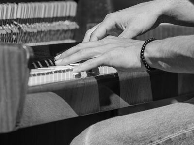piano, music, man, hands, playing musical instrument, black and white photo, musician, string instruments, shutter speed, details, piano keys, touch, talent, musical performance, concentration, acoustics, close-up, precise fingers