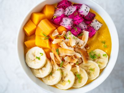 smoothie, mango, banana, dragon fruit, coconut flakes, breakfast, bowl, oatmeal, healthy eating, fresh fruit, vitamins, vegetarian, crunchy, lime, colors, yellow, red dragon fruit, cherimoya, vegan, snack, vitality