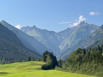 allgäu, mountains, oberstdorf, alps, valleys, dark mountains, clear sky, landscape, green meadows, morning, peaceful, blue sky, quiet place, rural, clouds, panorama, trettachtal, idyll, grass, agriculture