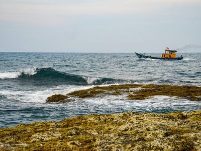 boat, ocean, stones, cold, cloud, foam, wave, landscape, seaside, tourism, vietnam, travel, fishing boat, easy, solitude, nature, summer, humid, coastal, natural
