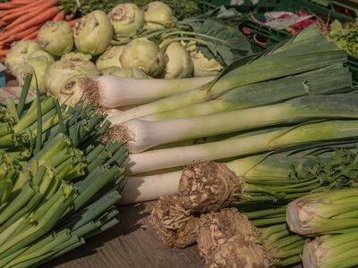 vegetables, market, leek, celeriac, farmers market, fresh, kohlrabi, carrot, leafy greens, healthy eating, natural, productive farming, agriculture, green, harvest, colorful, agricultural, root vegetables, scallion, farm fresh
