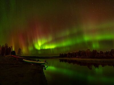 aurora borealis, nature, northern lights, night, green, finland, starry sky, black, reflection, autumn, horizon, calm, river, space, trees, universe, beauty, mysterious, phenomenon, tourism