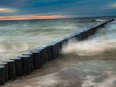 sea, evening, water, waves, nature, horizon, breakwater, sunset, dramatic, clouds, coast, evening sky, rocks, pulsating, long exposure, wood, tide, liquid, wooden pillars