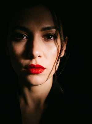 woman, portrait, modeling, fashion, dark, makeup, cosmetics, lips, red lipstick, pose, beauty, dramatic, tone, artificial, head, jealousy, lighting, art, emotional, seduce, effect