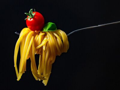 spaghetti, pasta, noodles, italian, eat, food, carbohydrates, cook, lunch, italy, vegetarian, meal, nutrition, tasty, delicious, fork, cutlery, italian food, italian cuisine, food photography, pasta, pasta, food, food, food, food, food