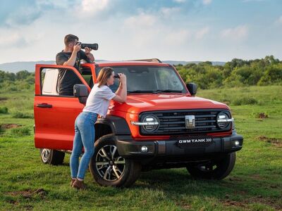 great wall motor, tank suv, tank 300, suv, automotive, car wallpapers, the scenery, bonding, 4×4, outdoor, grassland, couple, travel, gwm tank, car
