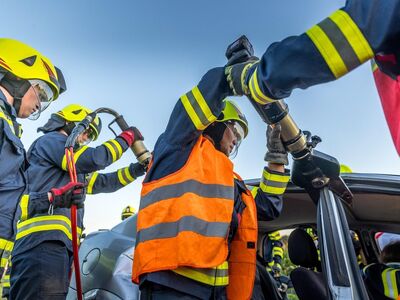 fire fighters, traffic accident, rescue, spreader, fire fighting technology, fire service, mission, accident, car accident, teamwork, accident, car accident, car accident, car accident, car accident, car accident