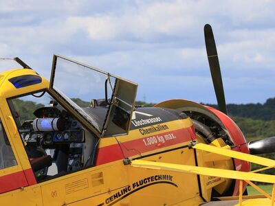 agricultural pilot, pzl 106, crooked, agriculture, water bomber, forest fire, vintage, airshow, hahnweide, old, antique car, ott 2025, interflight, gdr aviation