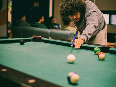 pool, gameroom, college, billiards, 8-ball, play, balls, game